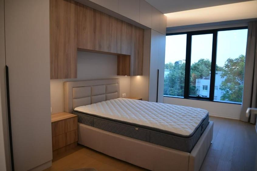 Apartament cu 3 camere decomandat, mobilat în Floreasca