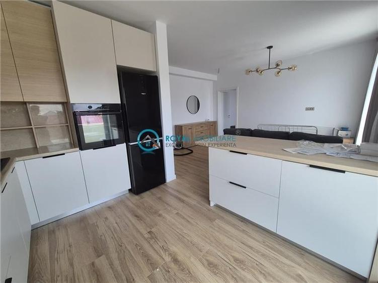 Apartament cu 3 camere decomandat, mobilat în Cantacuzino