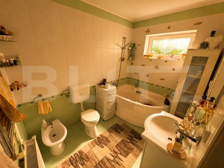 Casă cu 4 camere cu Canalizare în Reghin