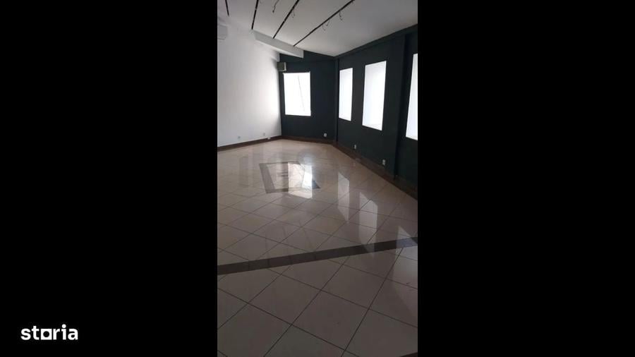 Spațiu comercial, de 570 mp, în Gara de Nord