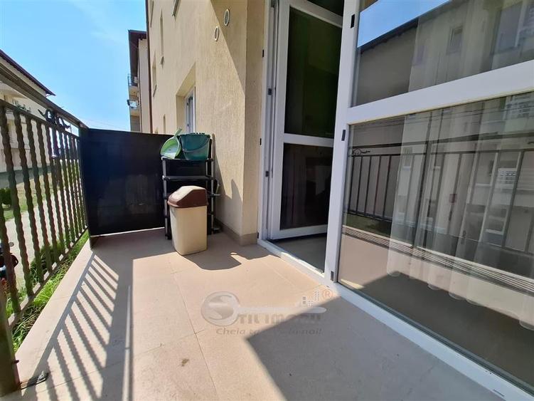 Apartament cu 2 camere semidecomandat, mobilat în Aeroport
