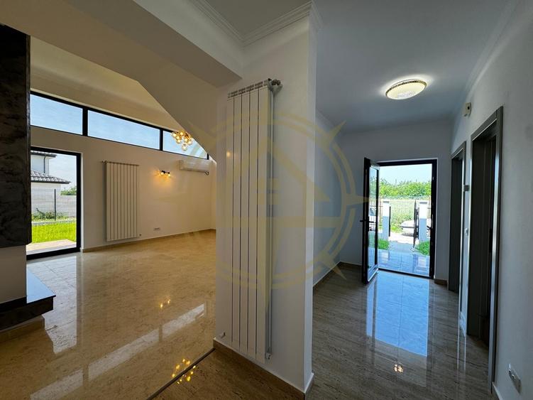 Casă cu 5 camere cu Teren 500 Mp în Dumbrăveni
