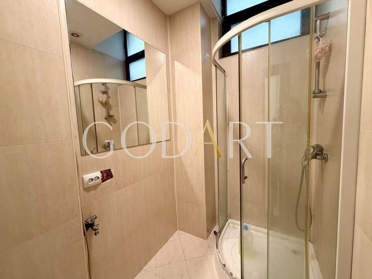 Spațiu comercial, de 137.32000732422 mp, în Lacul Tei