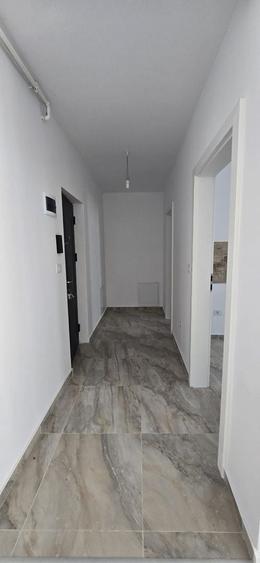 Apartament cu 2 camere decomandat în Girocului