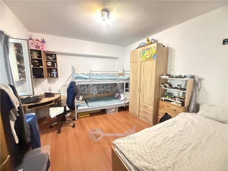 Apartament cu 2 camere decomandat, mobilat în Galata