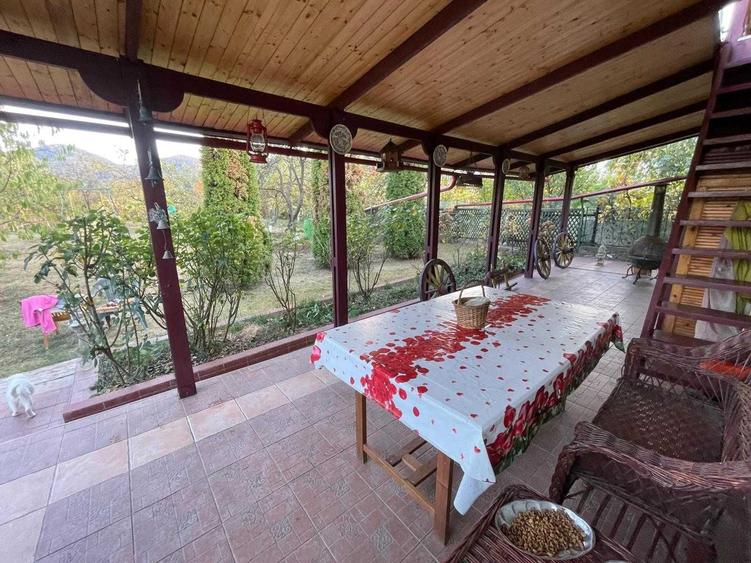 Casă cu 4 camere în Vad