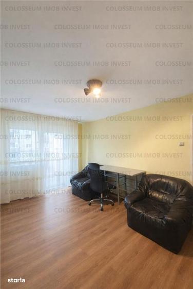 Apartament cu 3 camere decomandat în Astra