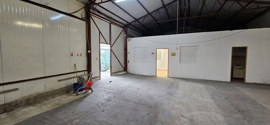 Spațiu industrial, de 732 mp, în Exterior Sud