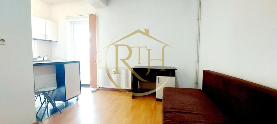 Garsonieră semidecomandată, mobilată în Soarelui