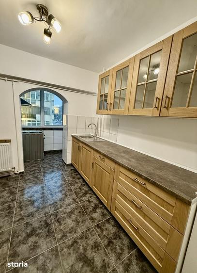 Apartament cu 3 camere în Calea București