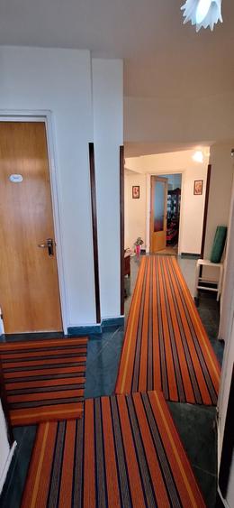 Apartament cu 4 camere decomandat în Pantelimon