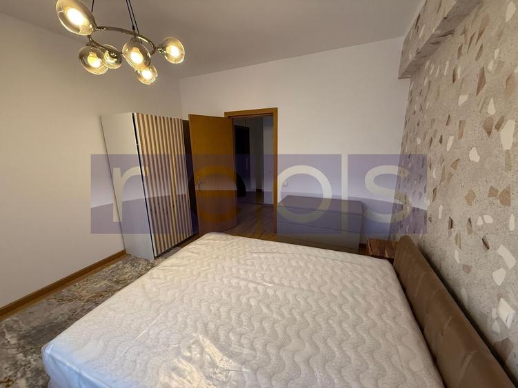 Apartament cu 4 camere decomandat în Herăstrău
