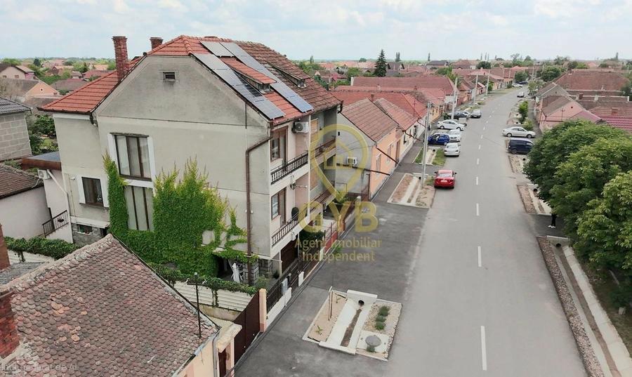 Duplex cu 4 camere cu Canalizare în Central