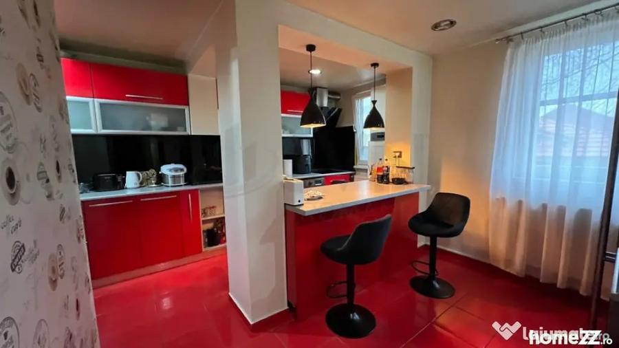 Apartament cu 3 camere decomandat în Muncii