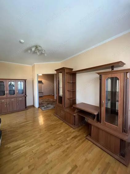 Apartament cu 2 camere semidecomandat în Buziașului