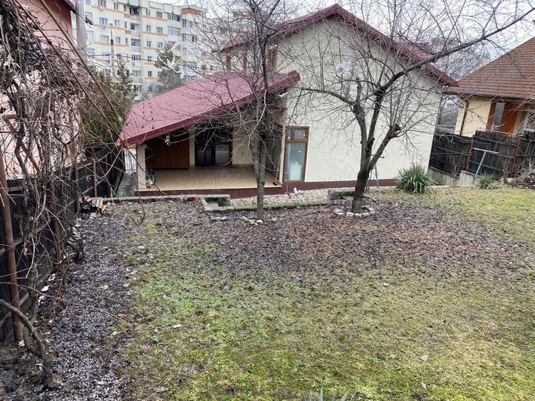 Casa cu 3 Apartamente Individuale Prundu - 5