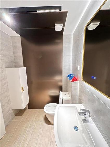Apartament cu 2 camere semidecomandat în Costin Georgian