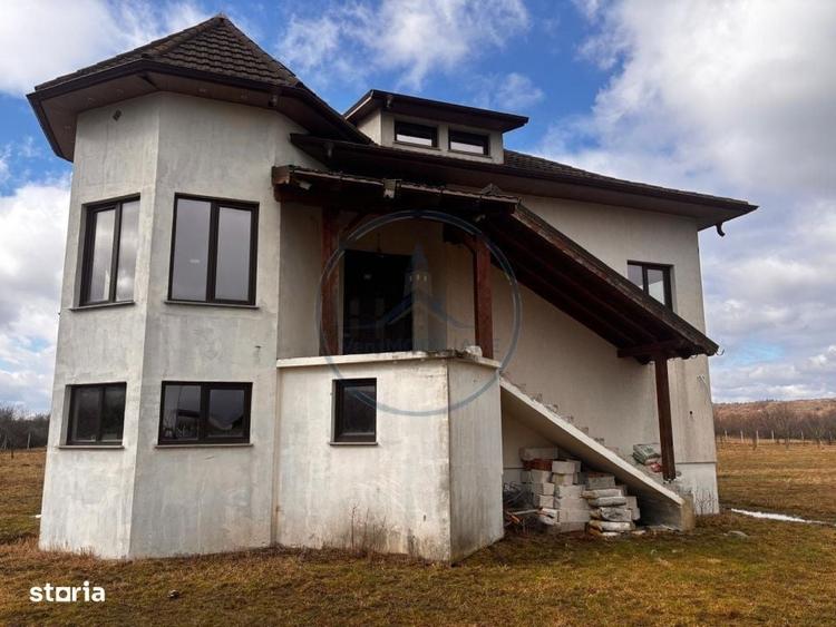Casă cu 4 camere în Rusu Bârgăului