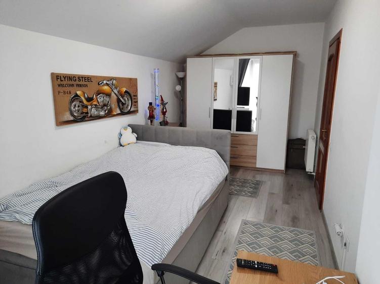 Casă cu 3 camere în Livezeni