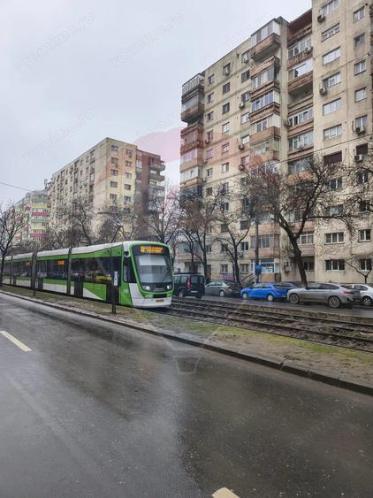 Apartament cu 4 camere semidecomandat, mobilat în Rahova