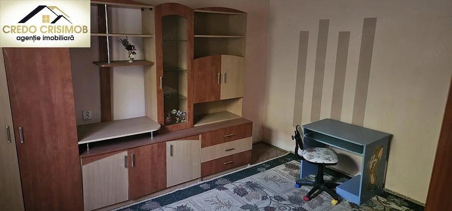 Casă cu 5 camere cu Teren 500 Mp în Muncitoresc