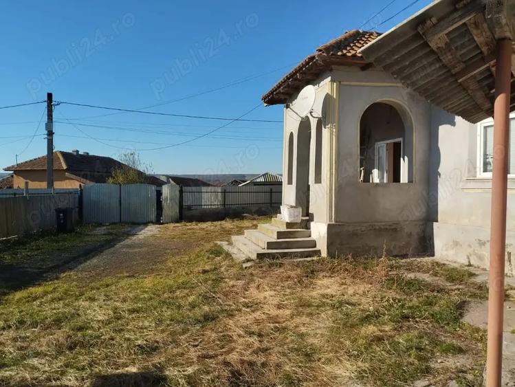 Casă cu 4 camere în Central