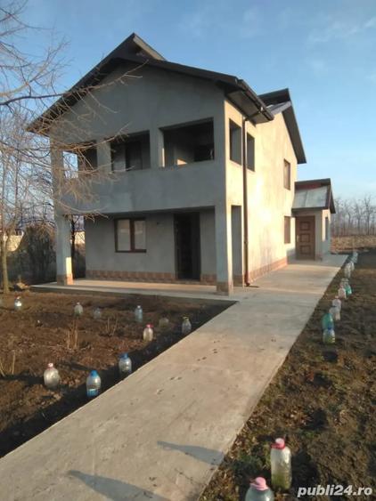 Casă cu 4 camere în Luciu