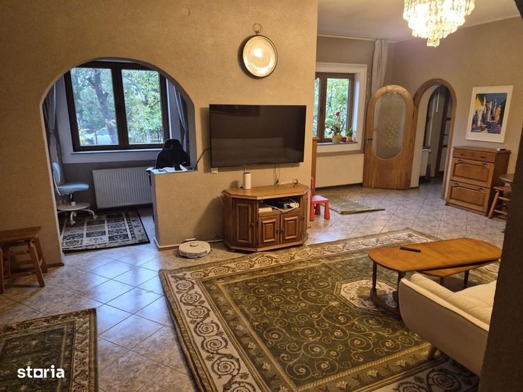 Casă cu 3 camere în Central