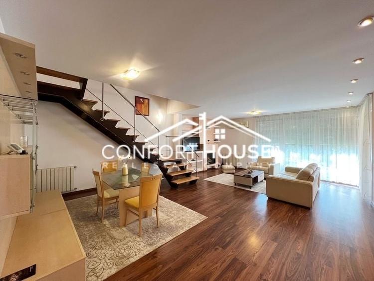 Duplex cu 5 camere cu Piscina în Iancu Nicolae