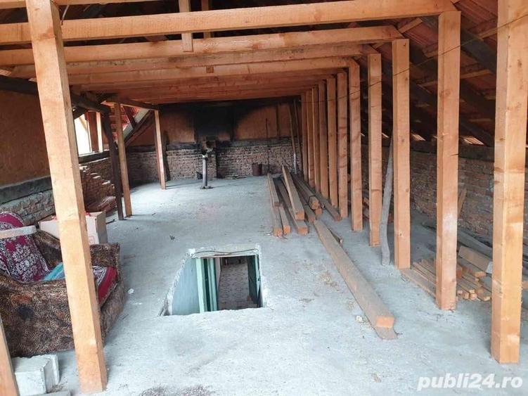 Casă cu 2 camere cu Teren 1000 Mp în Florești