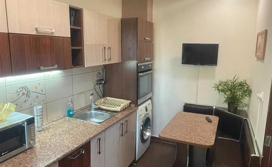 Apartament cu 3 camere decomandat în Olteniței