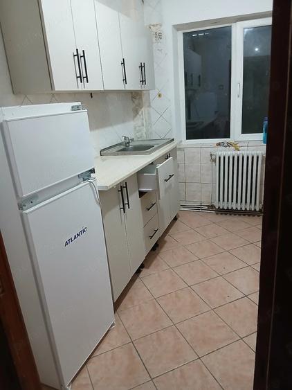 Apartament cu 2 camere decomandat în Podu Roș