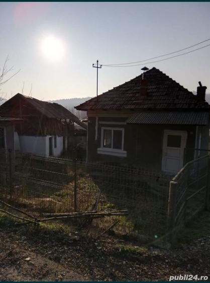 Casă cu 3 camere în Bârsești (Mihăești)