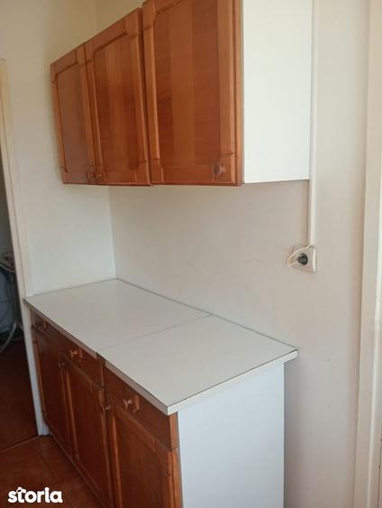 Apartament cu 3 camere decomandat, mobilat în Drumul Taberei
