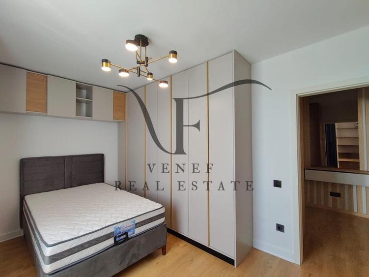 Apartament cu 3 camere semidecomandat în Colentina