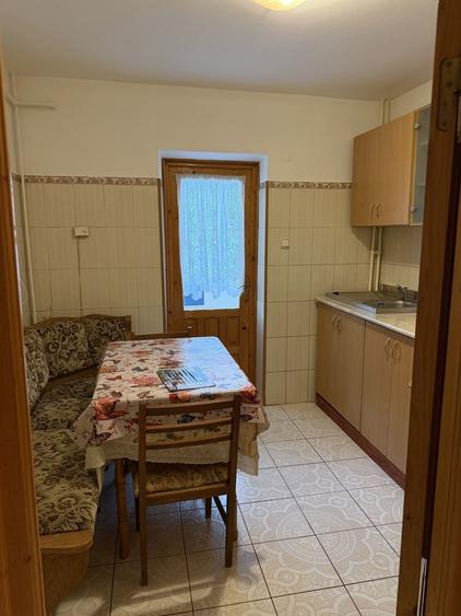 Apartament cu 2 camere decomandat în Nicolina
