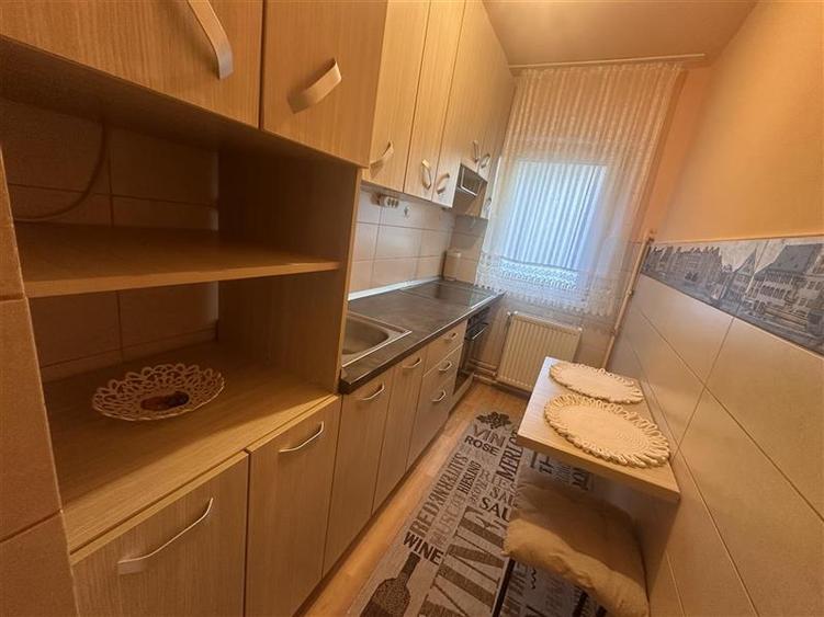 Apartament cu 2 camere nedecomandat, mobilat în Girocului