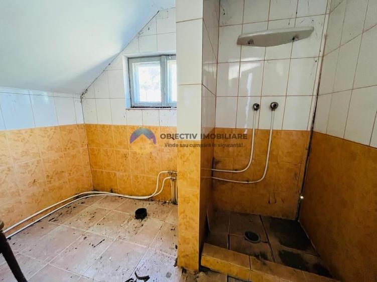 Casă cu 2 camere cu Teren 2089 Mp în Slobozia (Roznov)