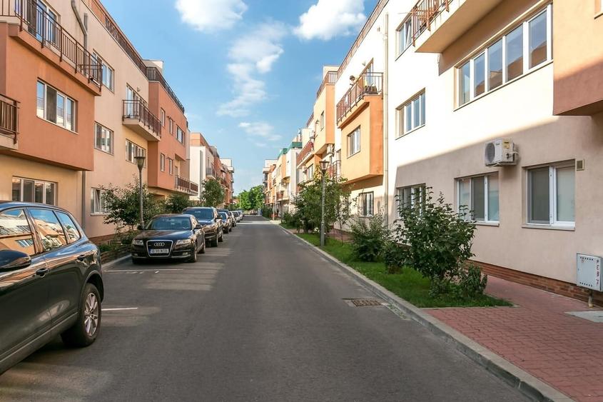 Apartament cu 3 camere semidecomandat în 23 August (Cațelul)