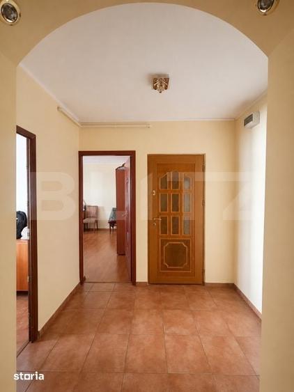 Apartament cu 3 camere decomandat în Central