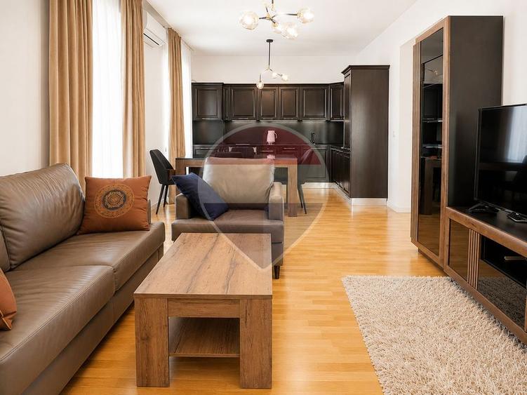 Apartament cu 3 camere decomandat, mobilat în Herăstrău