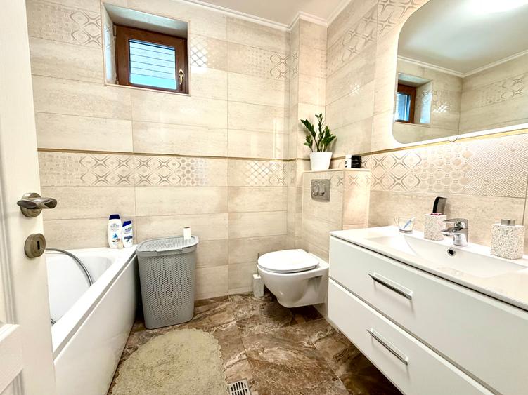 Apartament cu 3 camere decomandat în Dărmănești