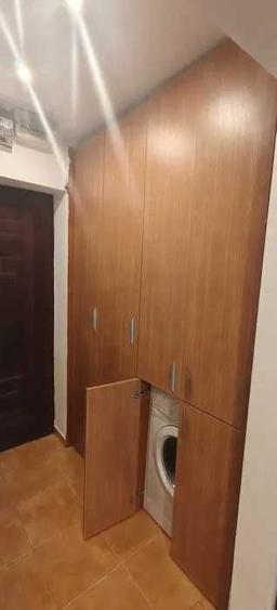 Garsonieră decomandată în Titan