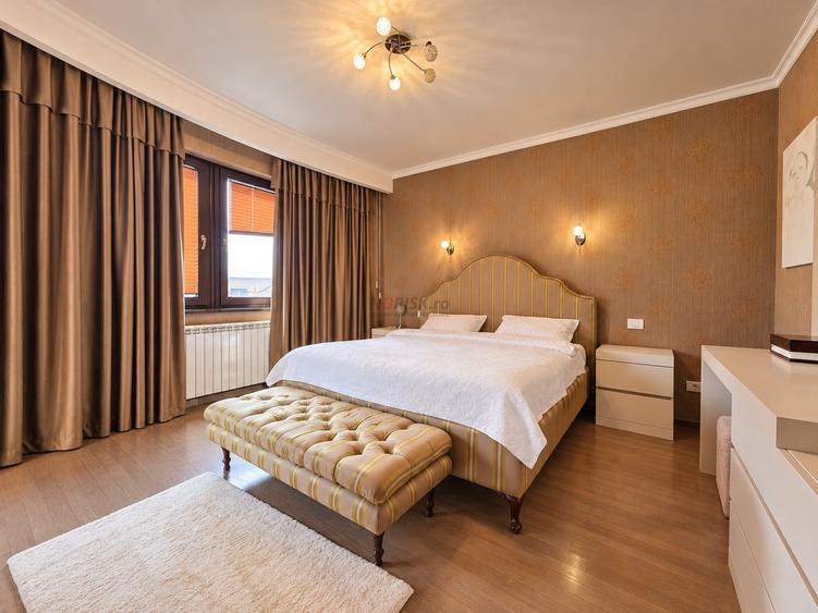 Casă individuală cu 8 camere cu Piscina în Bragadiru