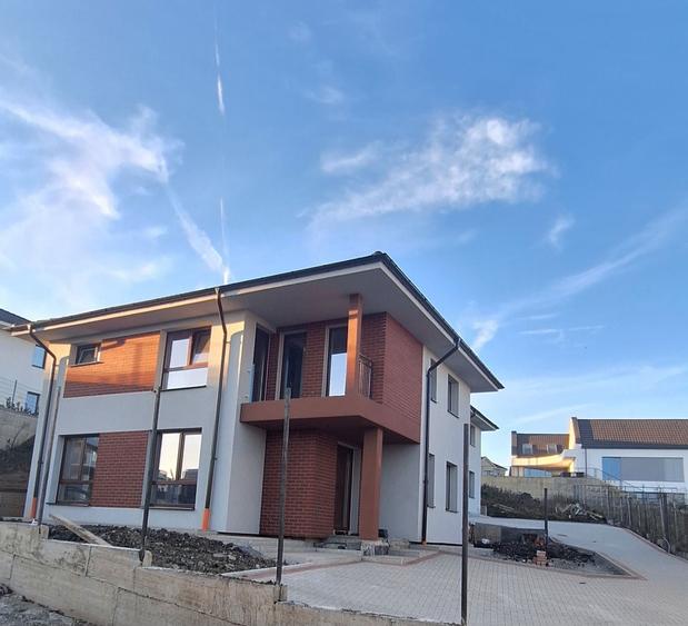 Eficienta energetica NZEB- 2 case -DEZMIR - APAHIDA - 1