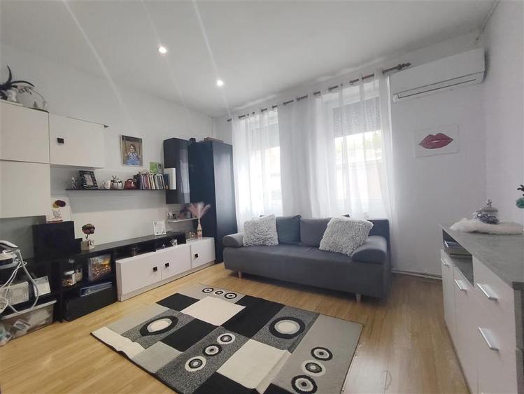 Casă cu 2 camere cu Teren 22 Mp în Decebal