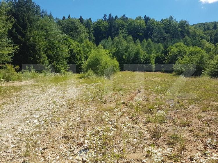 Teren agricol intravilan de 1200 mp, în Sud-Est