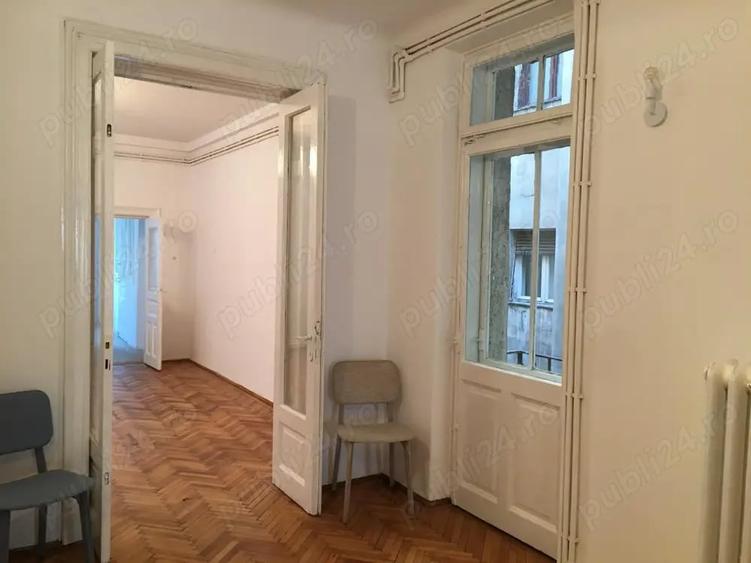 Apartament cu 4 camere decomandat în Central