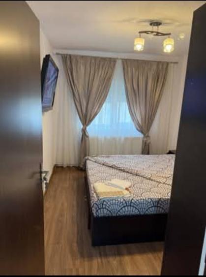 Garsonieră decomandată în 9 Mai