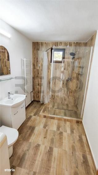 Casă cu 6 camere cu Teren 249 Mp în Rogerius